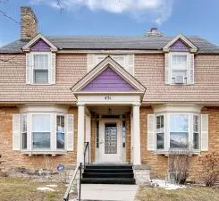 Saint Paul, MN 55104,451 Lynnhurst AVE W