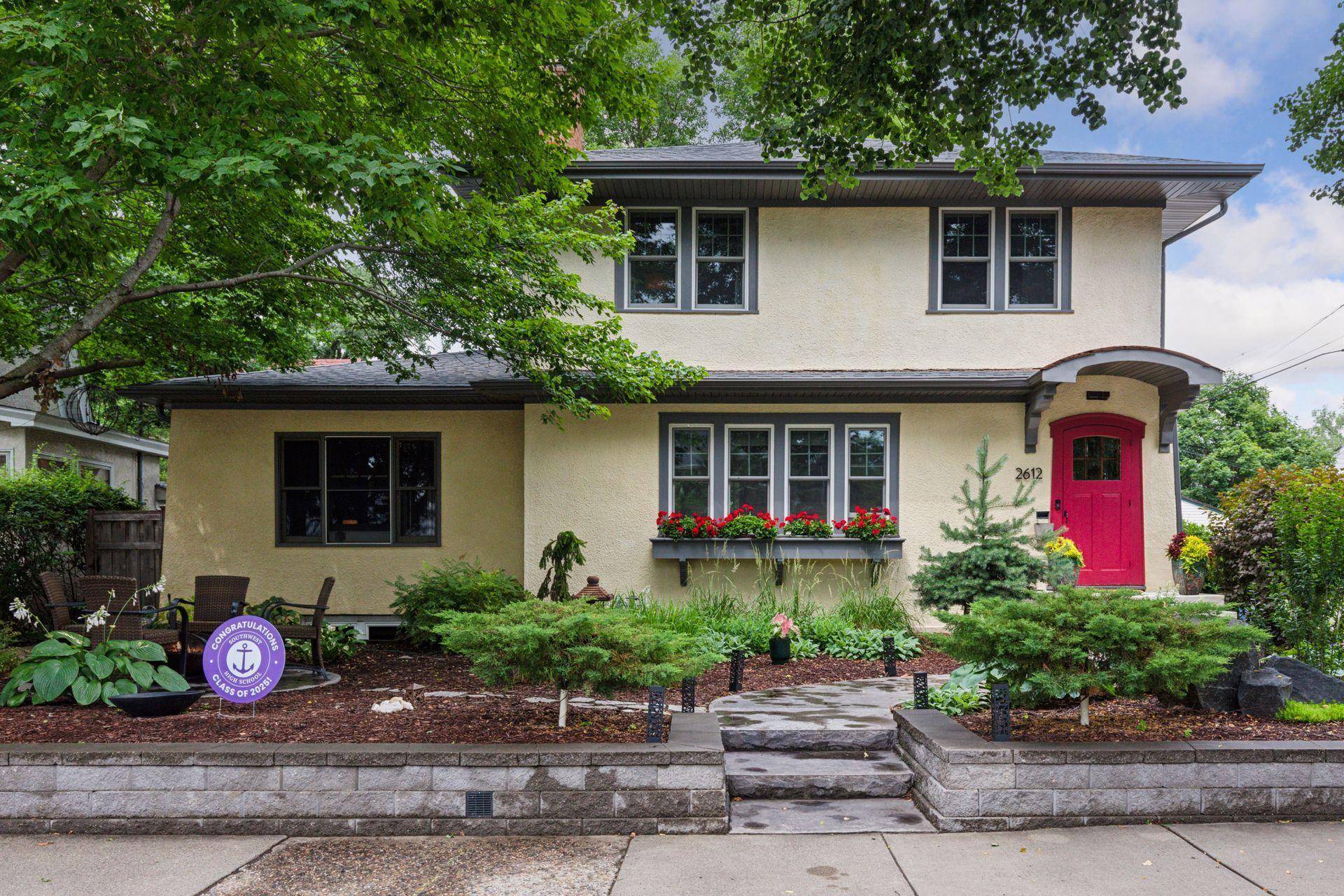 2612 W 52nd ST, Minneapolis, MN 55410