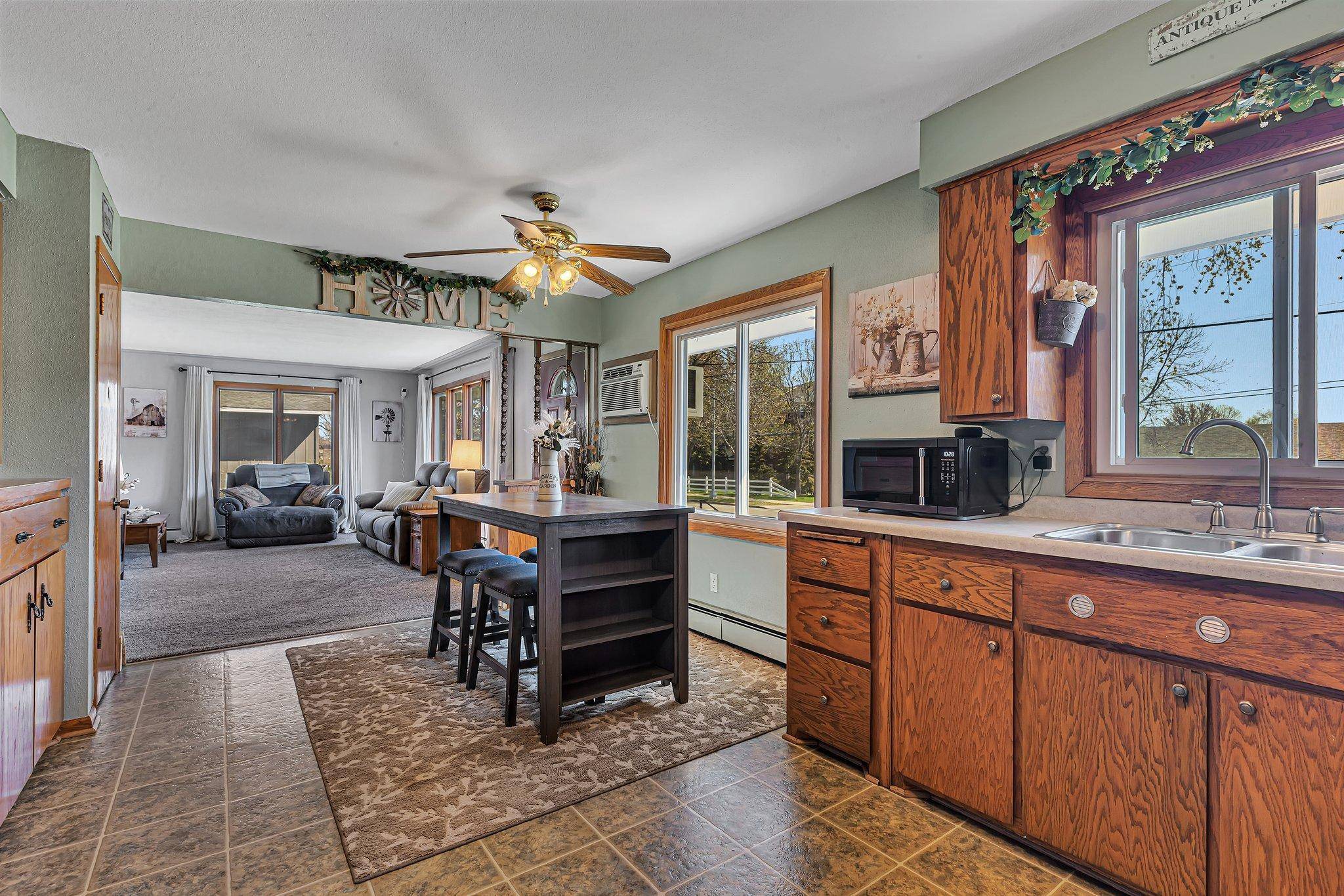 Saint Cloud, MN 56301,1517 Oak Grove RD SW