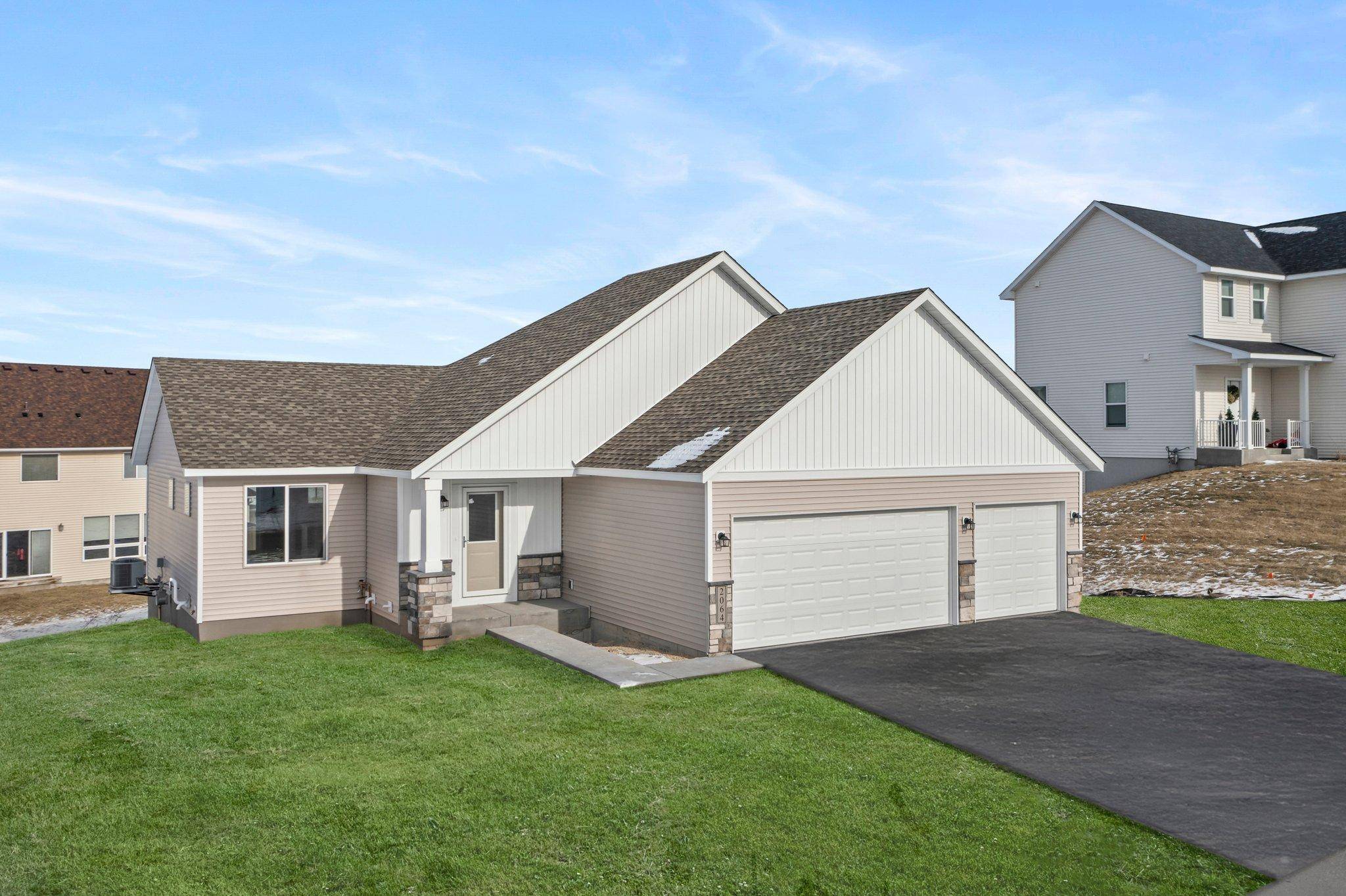 Faribault, MN 55021,2150 Violet LN