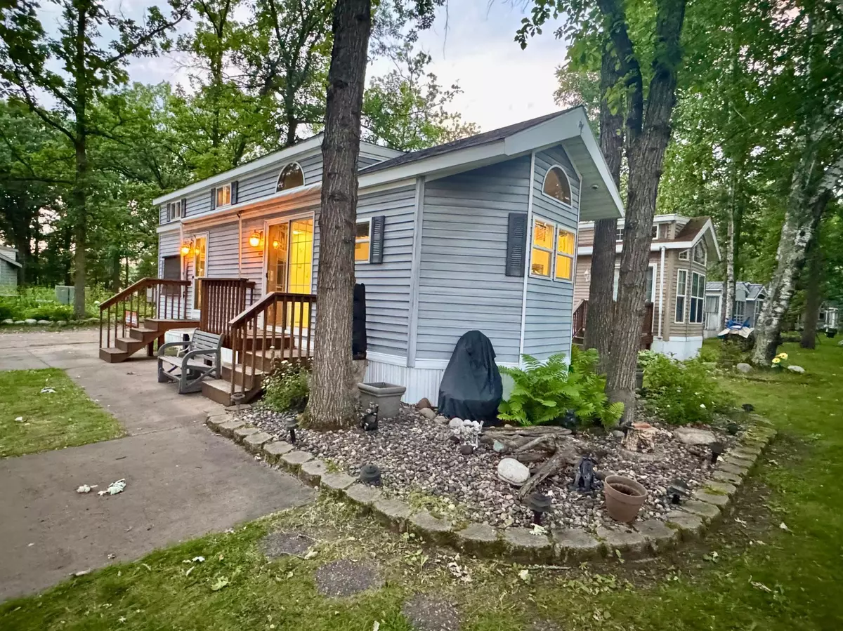 Crosslake, MN 56442,15827 Wilderness Trail #127