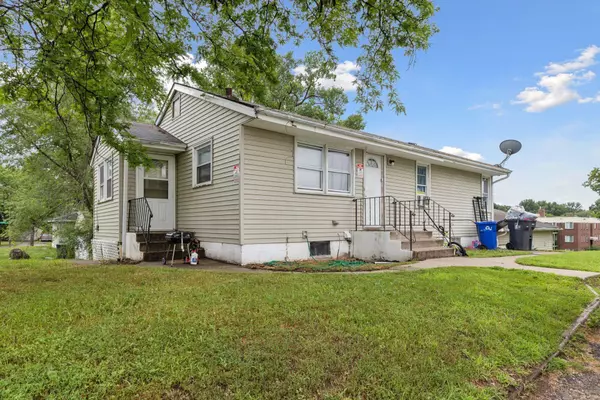 322 Cottage AVE E, Saint Paul, MN 55130
