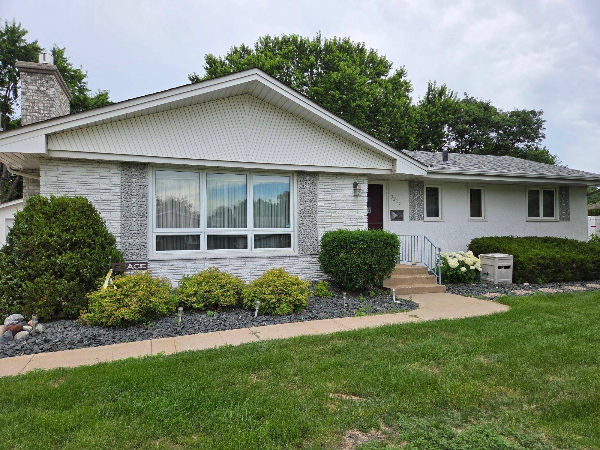 3218 Thurber RD, Brooklyn Center, MN 55429