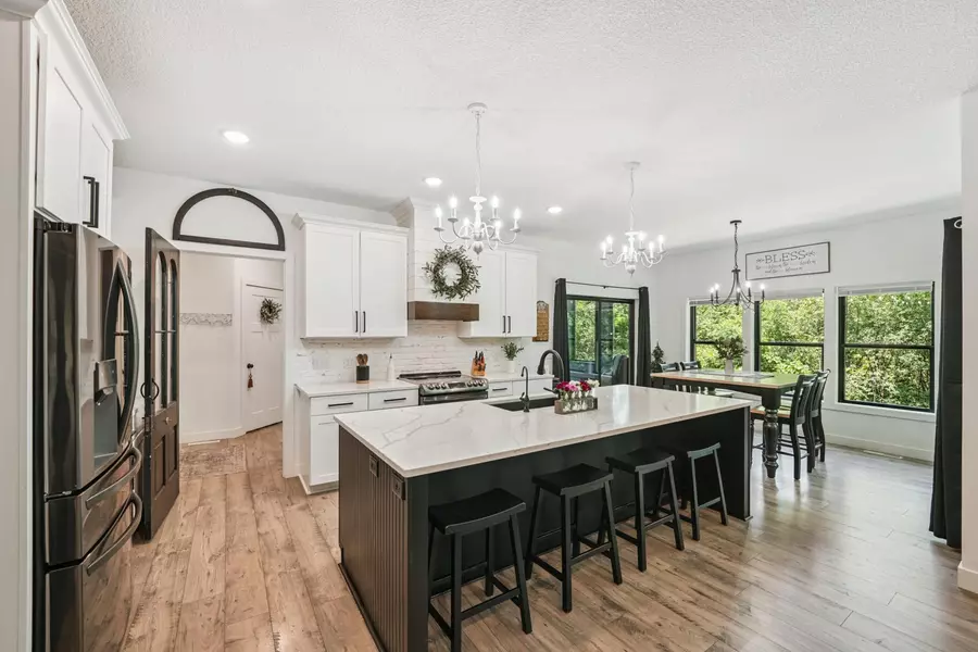 18020 Kenrick AVE, Lakeville, MN 55044