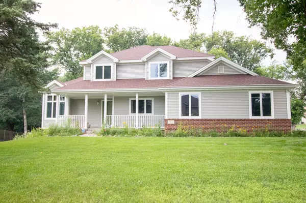 1903 Meadowrose BLVD, Saint Cloud, MN 56301