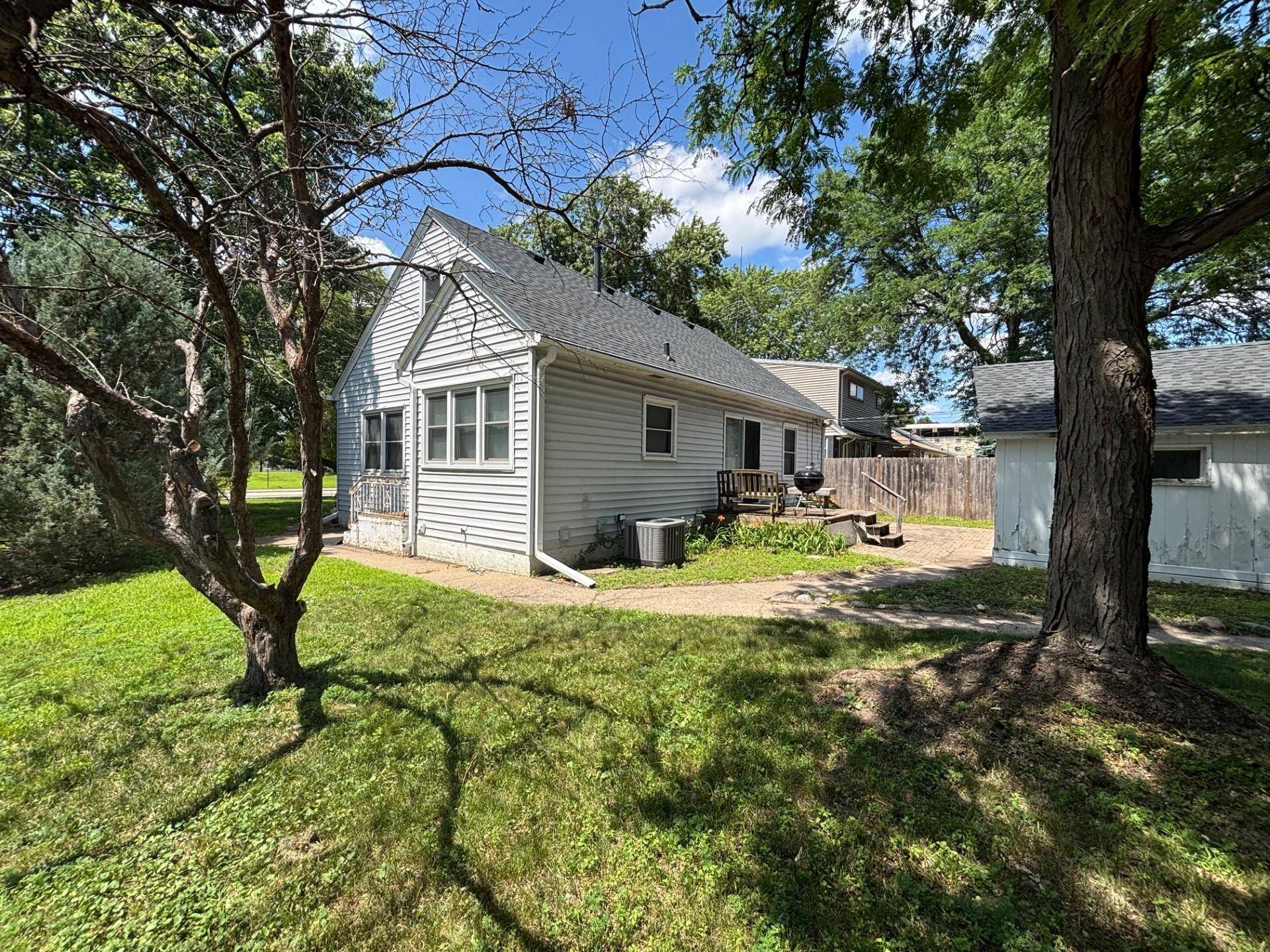 Richfield, MN 55423,7145 Nicollet AVE S