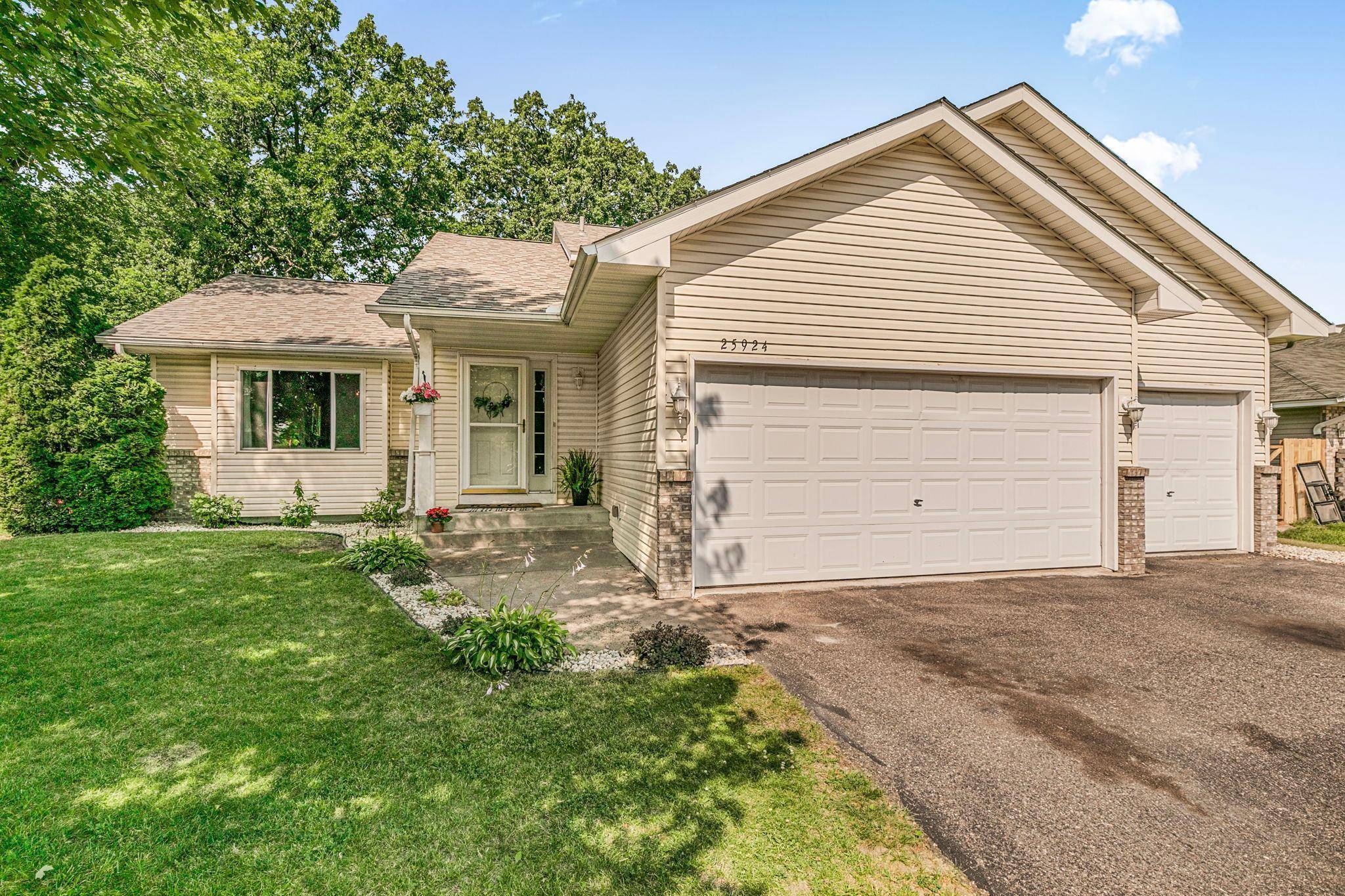 25924 14th ST W, Zimmerman, MN 55398