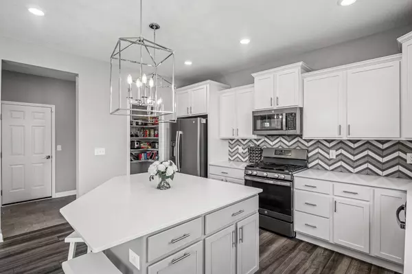 Delano, MN 55328,104 Hummingbird WAY