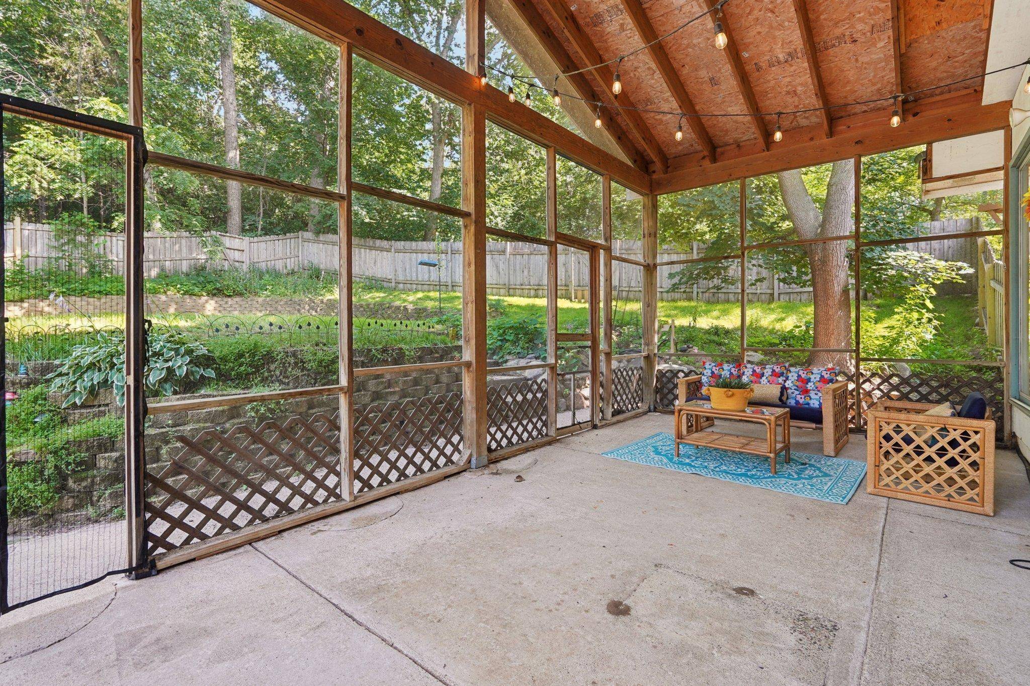 Burnsville, MN 55337,159 Elizabeth LN