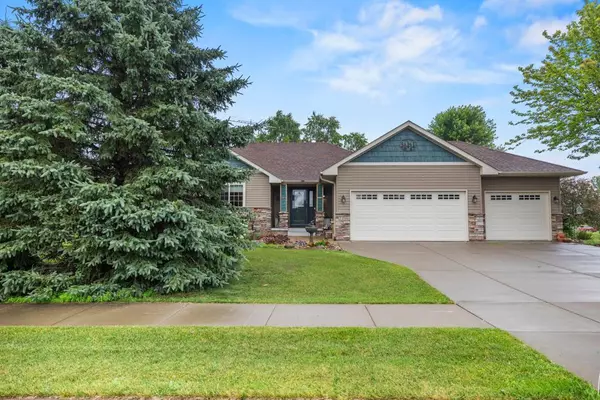 2398 8th LN SE, Cambridge, MN 55008