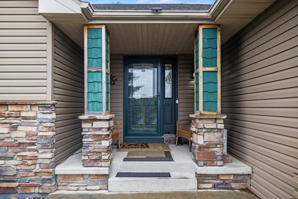 Cambridge, MN 55008,2398 8th LN SE