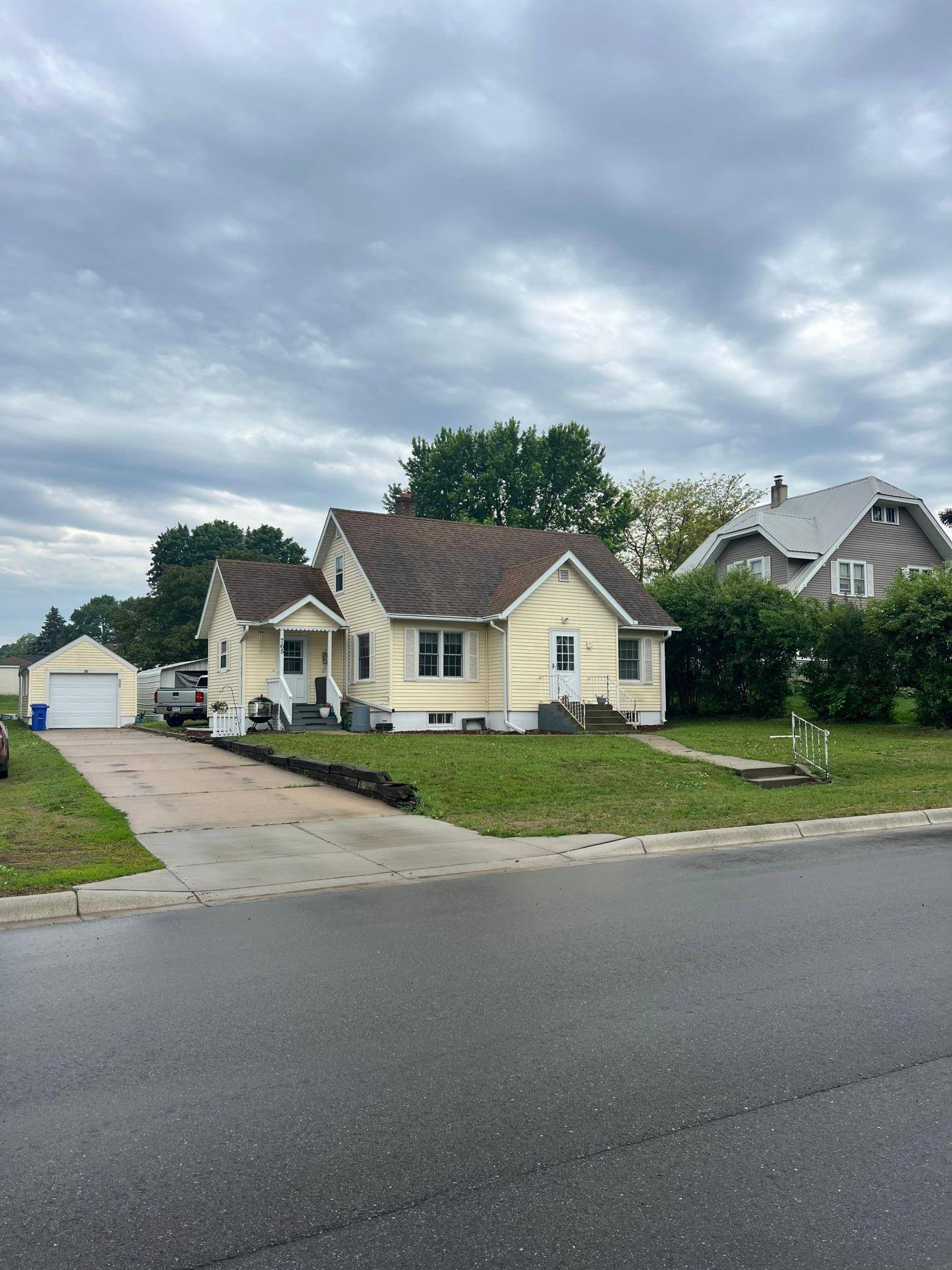 Dawson, MN 56232,765 Ash ST