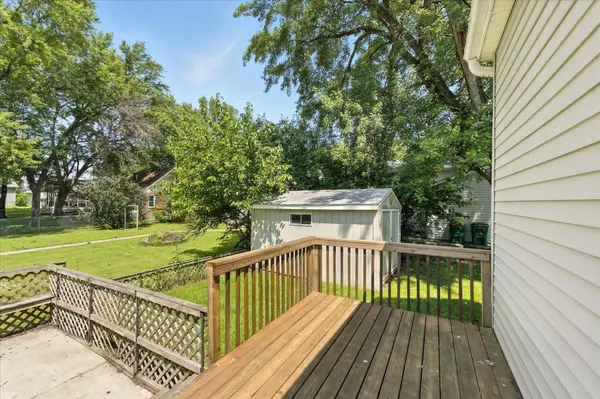 Chaska, MN 55318,409 1st ST E