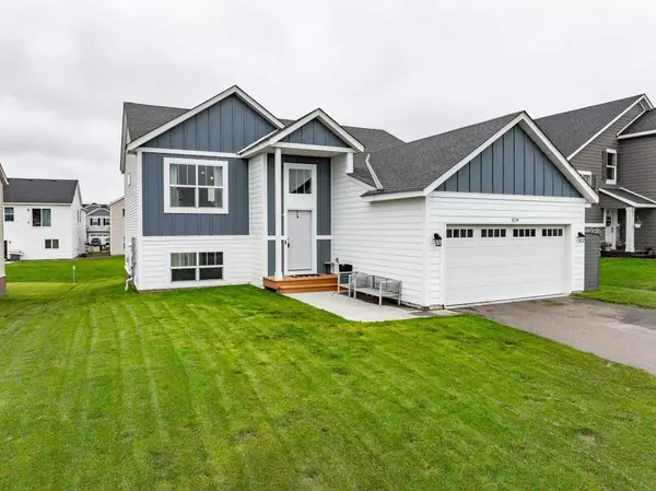 9234 25th ST NE, Saint Michael, MN 55376