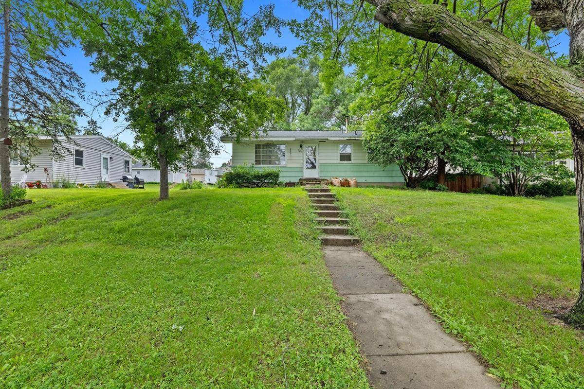 820 7th AVE E, Shakopee, MN 55379