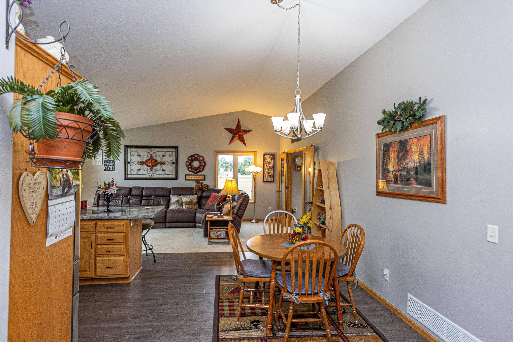 Alexandria, MN 56308,913 Anderson WAY