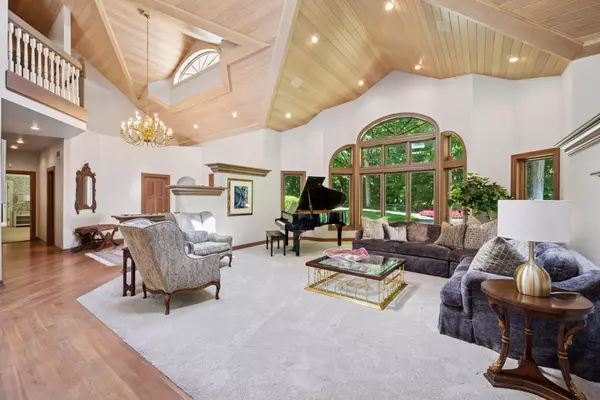 Medina, MN 55356,1420 Tamarack DR
