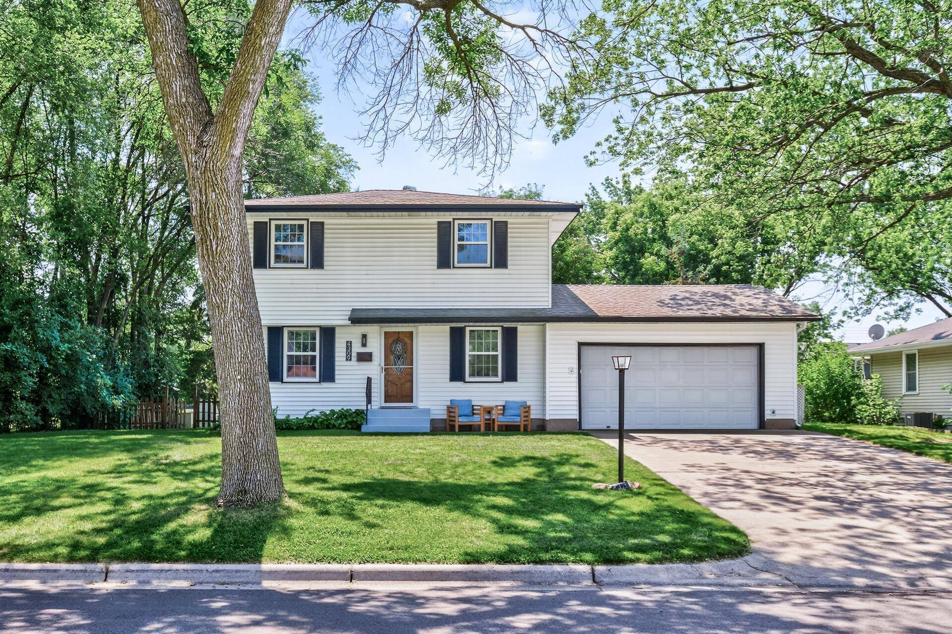 4309 78th AVE N, Brooklyn Park, MN 55443