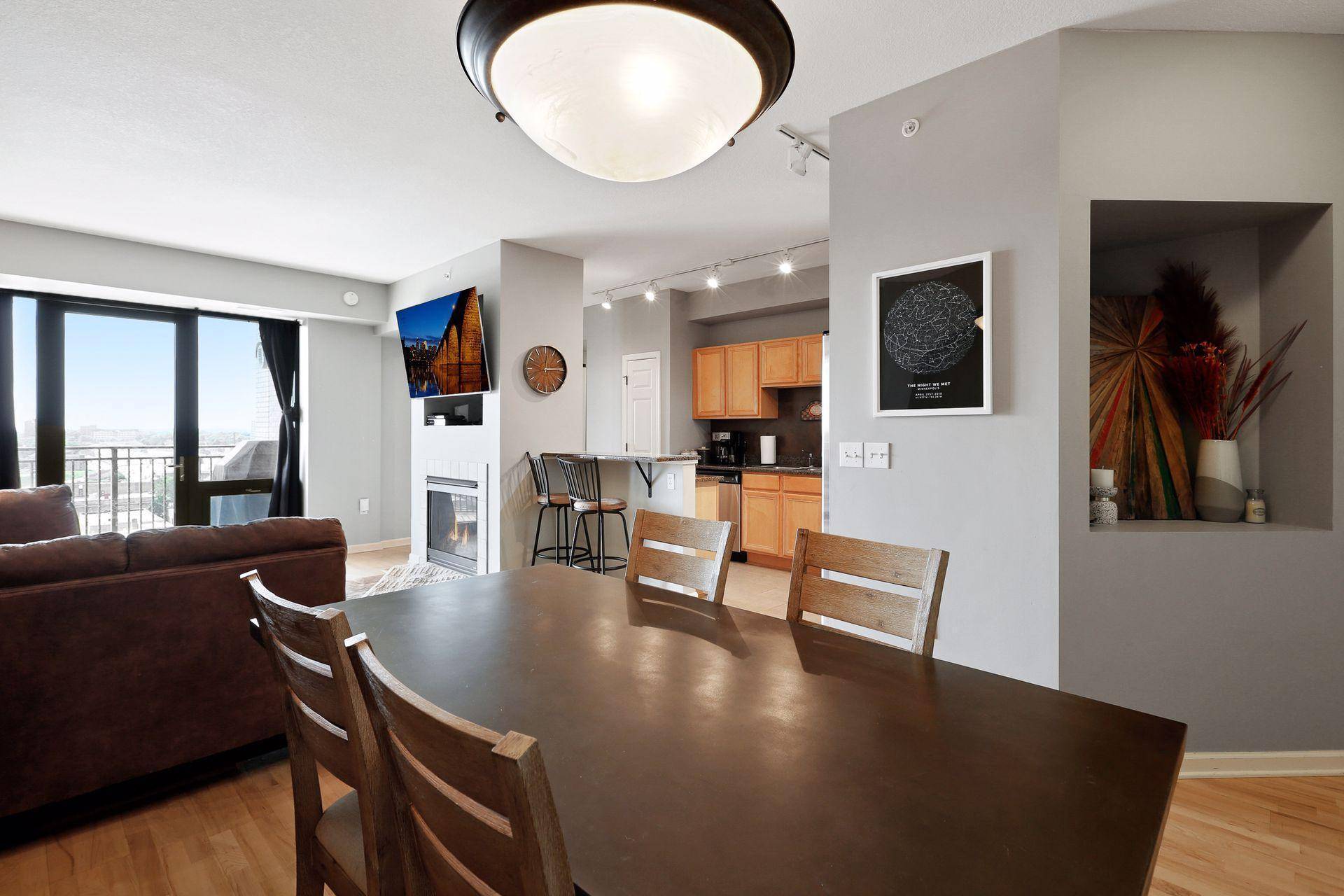 Minneapolis, MN 55404,500 E Grant ST #1105