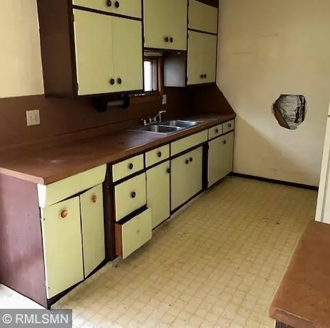 Brooklyn Park, MN 55428,7808 Iris DR N