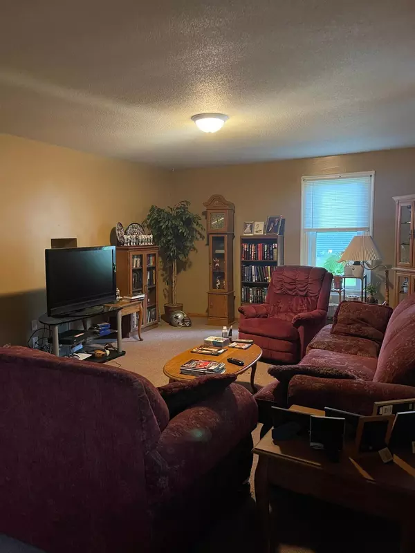 Alexandria, MN 56308,516 9th AVE W