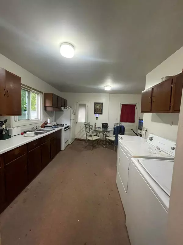 Alexandria, MN 56308,516 9th AVE W