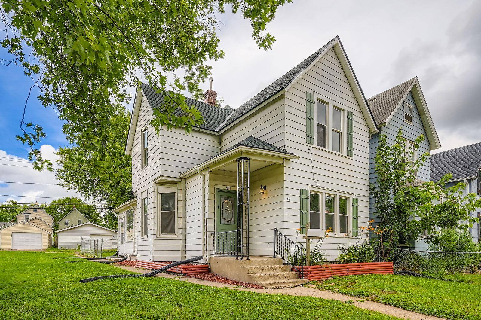 Saint Paul, MN 55106,911 Sims AVE