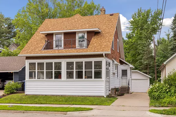 2814 W 41st ST, Minneapolis, MN 55410