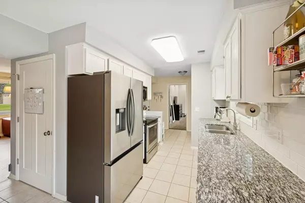 Prior Lake, MN 55372,5731 Maves TRL SE