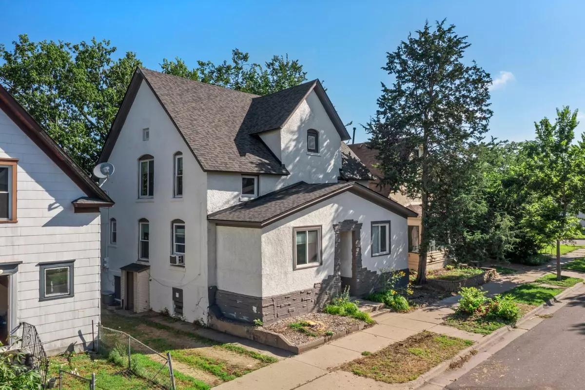 Minneapolis, MN 55418,823 20th AVE NE