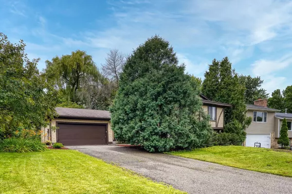 Eden Prairie, MN 55347,9865 Garrison WAY