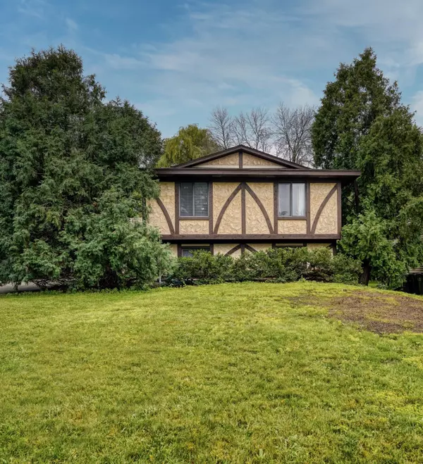 Eden Prairie, MN 55347,9865 Garrison WAY