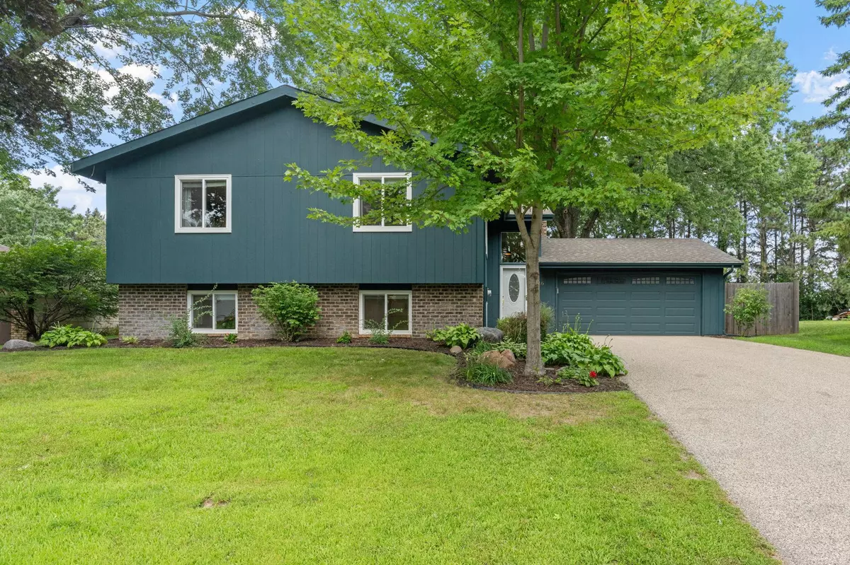 Burnsville, MN 55337,3116 Red Oak CIR N