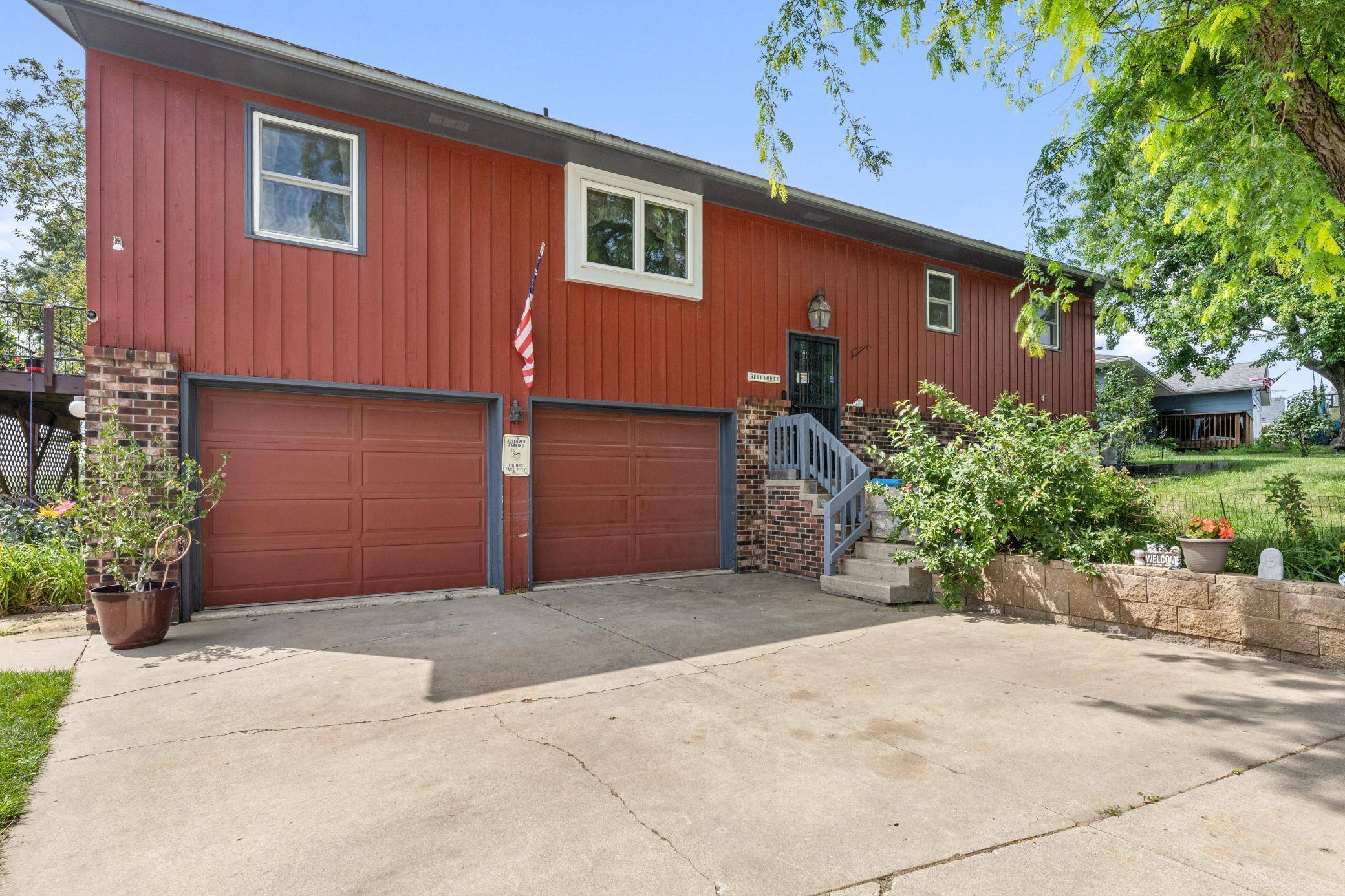 310 9th ST NW, Plainview, MN 55964