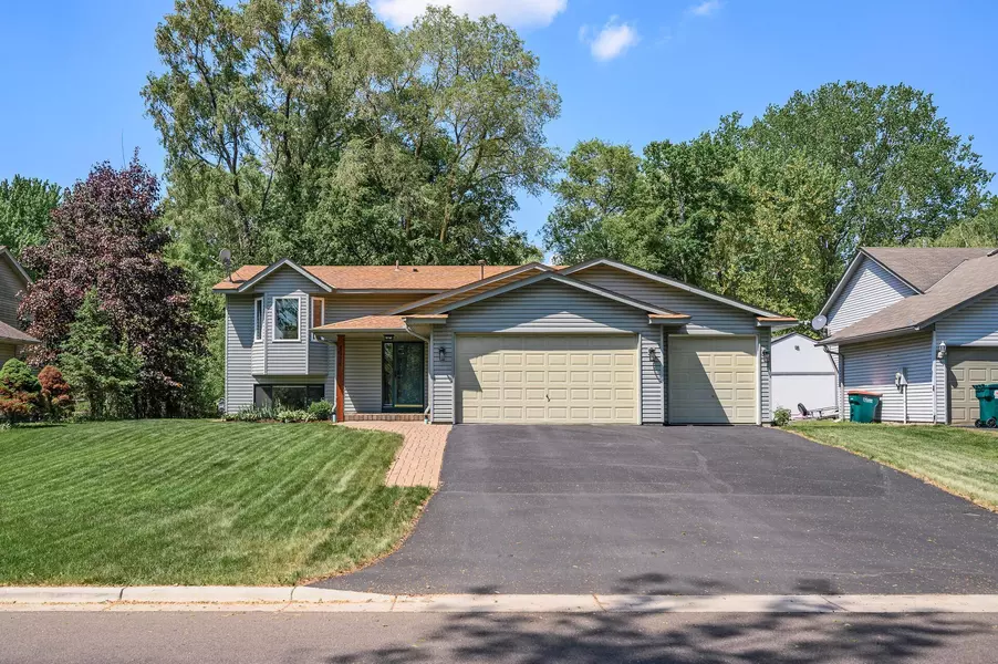 8628 Davenport ST NE, Blaine, MN 55449