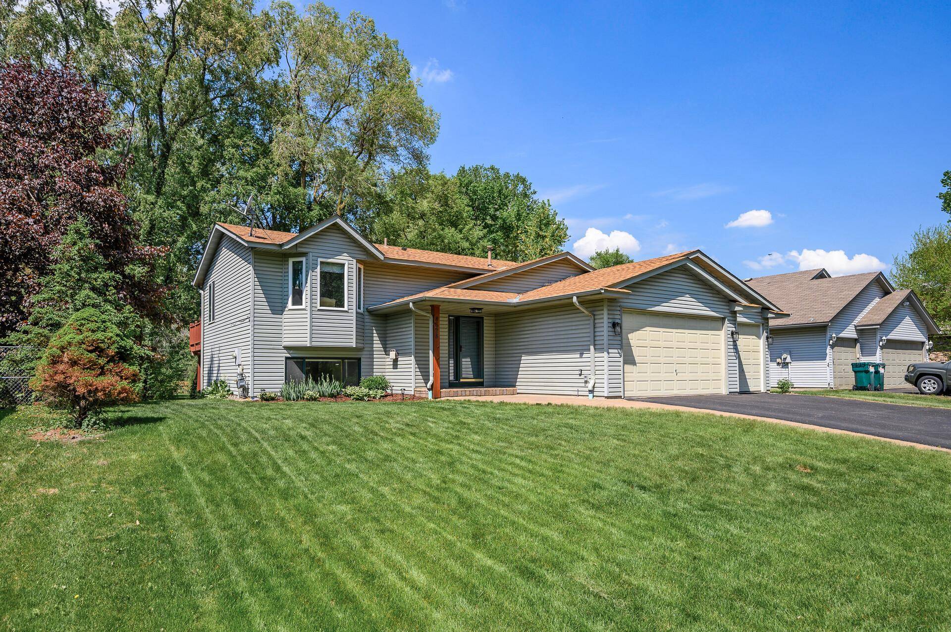 Blaine, MN 55449,8628 Davenport ST NE