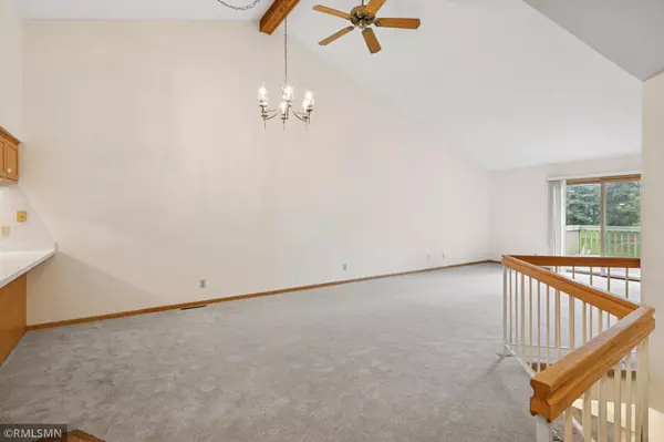 Woodbury, MN 55125,936 Winterberry DR