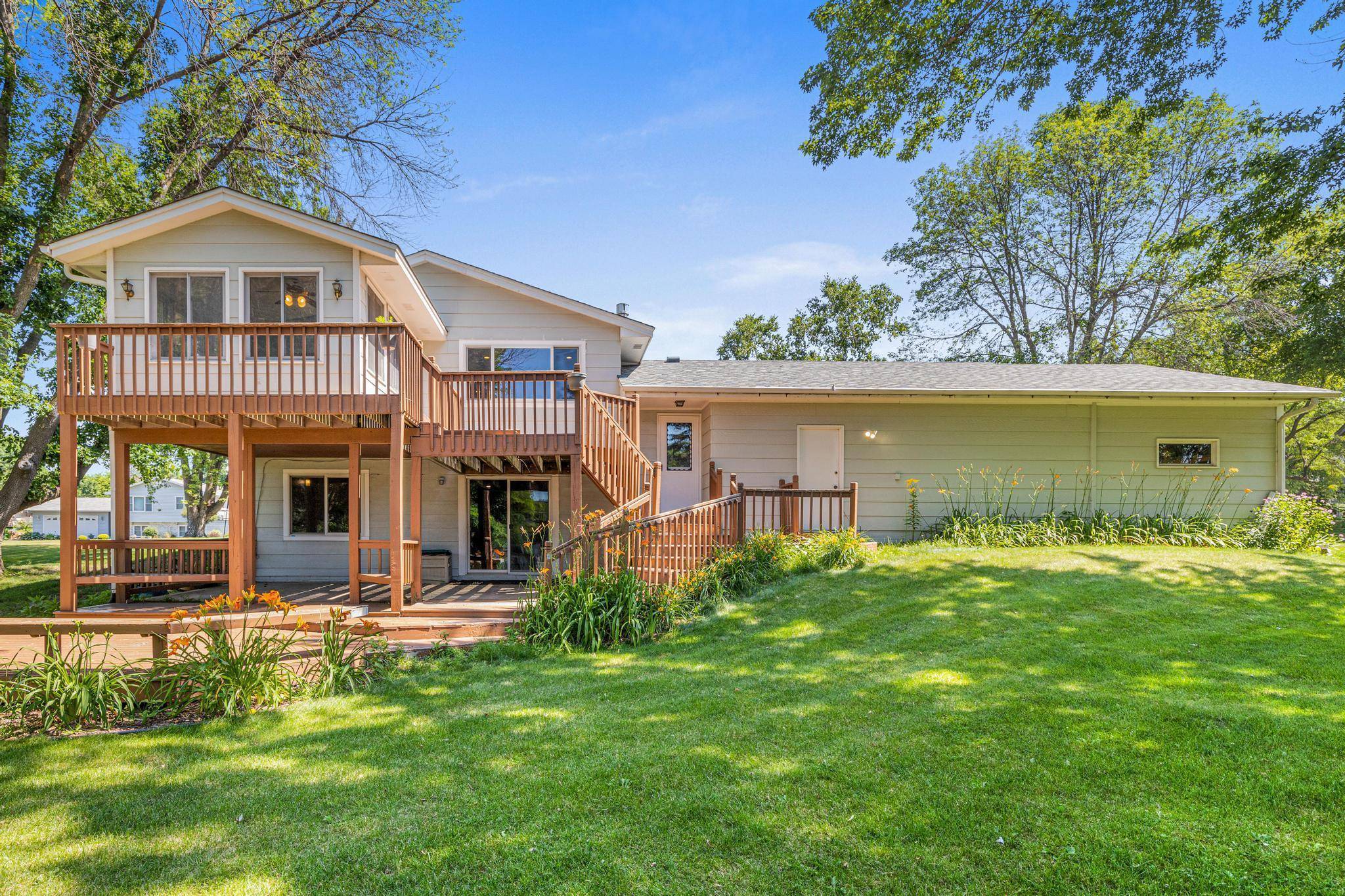 Maple Grove, MN 55311,16951 88th AVE N