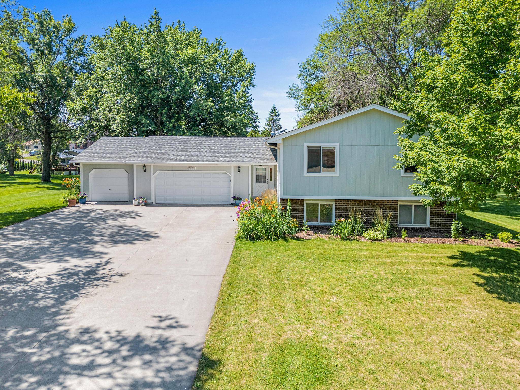 Maple Grove, MN 55311,16951 88th AVE N