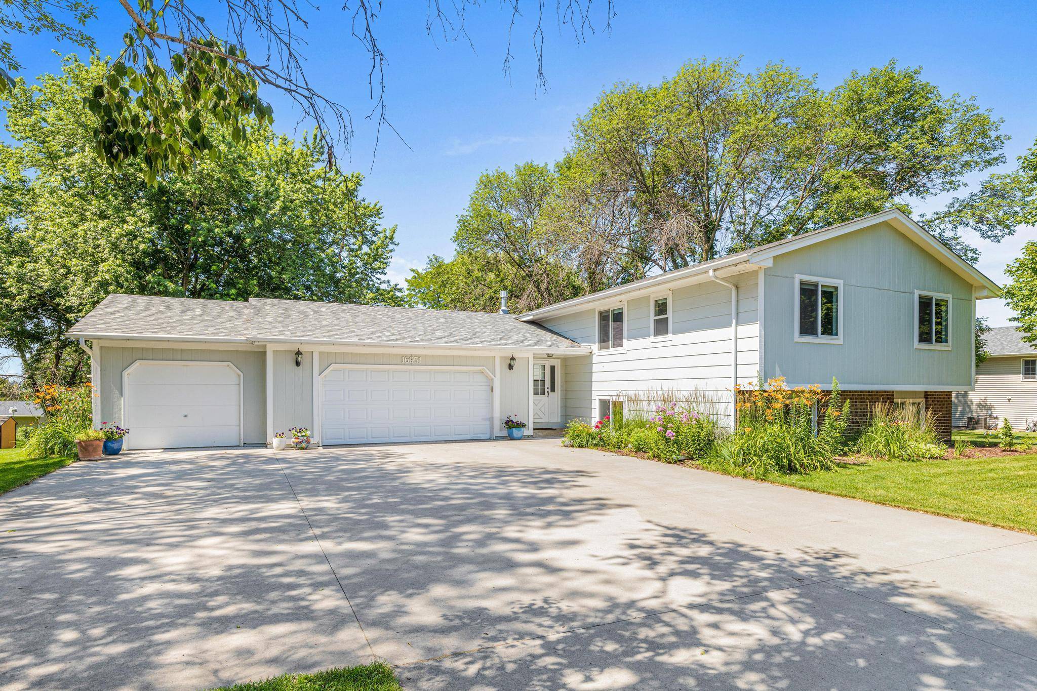 Maple Grove, MN 55311,16951 88th AVE N
