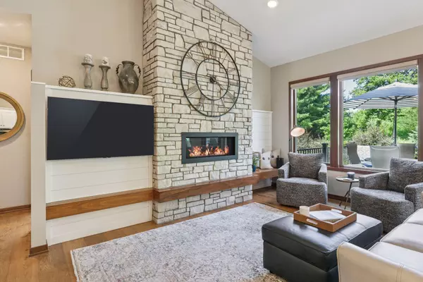 Cottage Grove, MN 55016,7336 Harkness WAY S