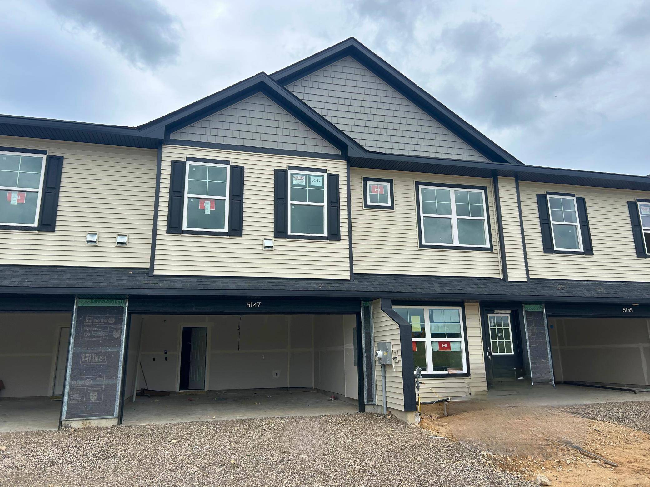 5147 Long Pointe PASS, Woodbury, MN 55129