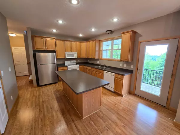 Monticello, MN 55362,5789 Mount Curve BLVD