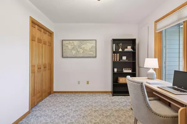 Woodbury, MN 55125,9741 Wellington RDG