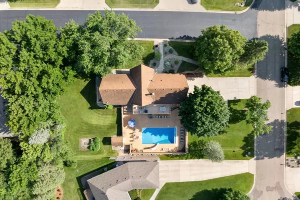 1905 Whitetail Run PL NE, Owatonna, MN 55060