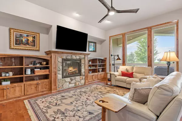 Waconia, MN 55387,700 Somerwood WAY