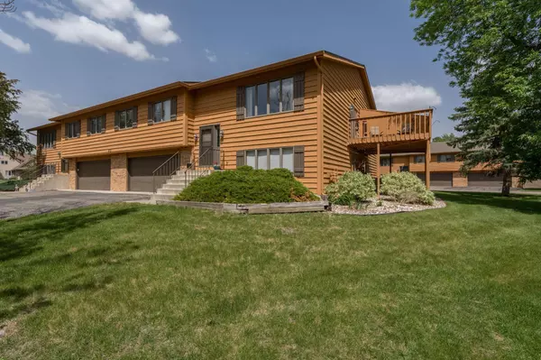North Mankato, MN 56003,45 Restless CT #101