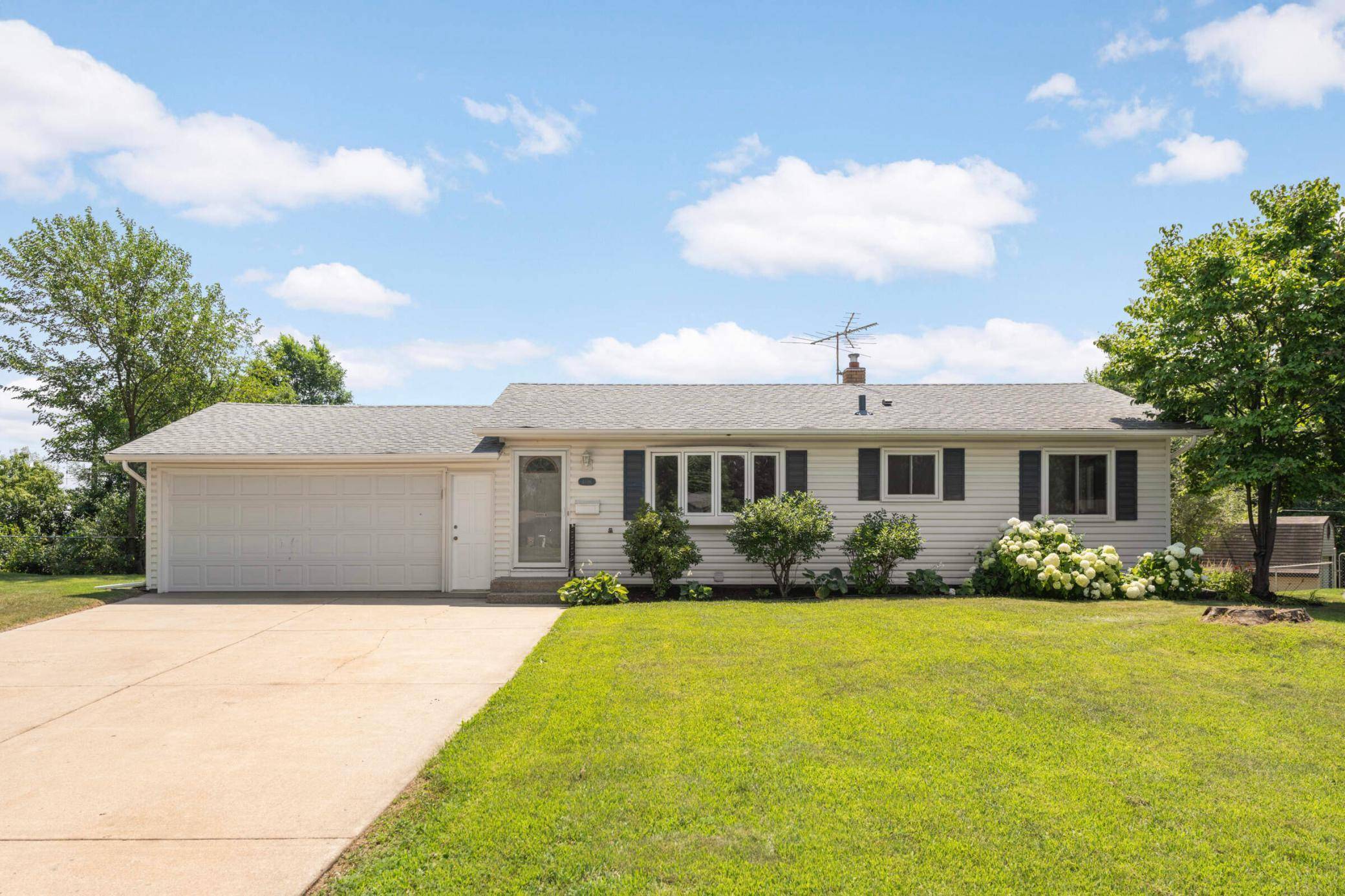Inver Grove Heights, MN 55076,4096 71st ST E