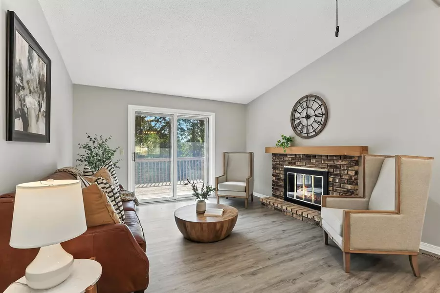 9188 Neill Lake RD, Eden Prairie, MN 55347