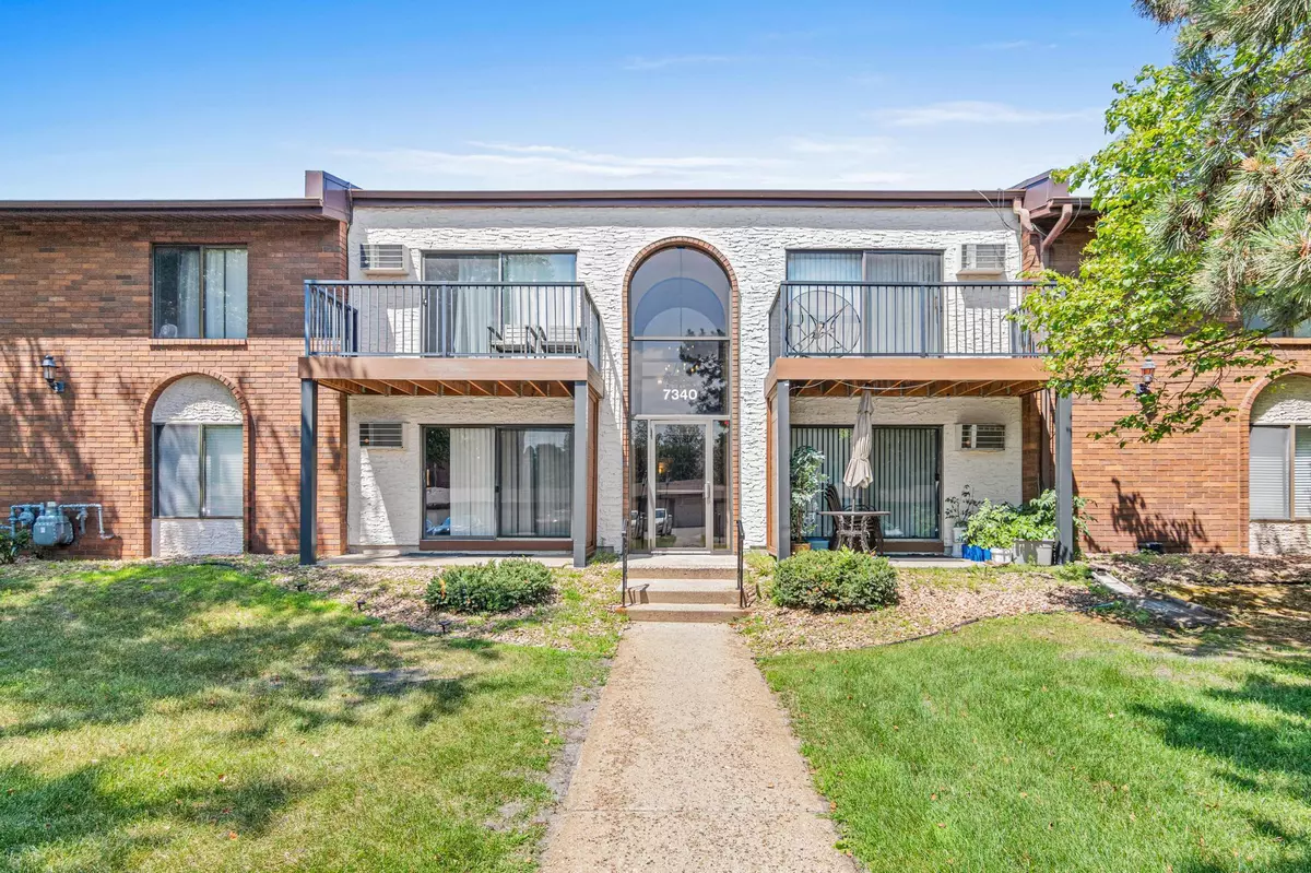 Edina, MN 55435,7340 York AVE S ##210